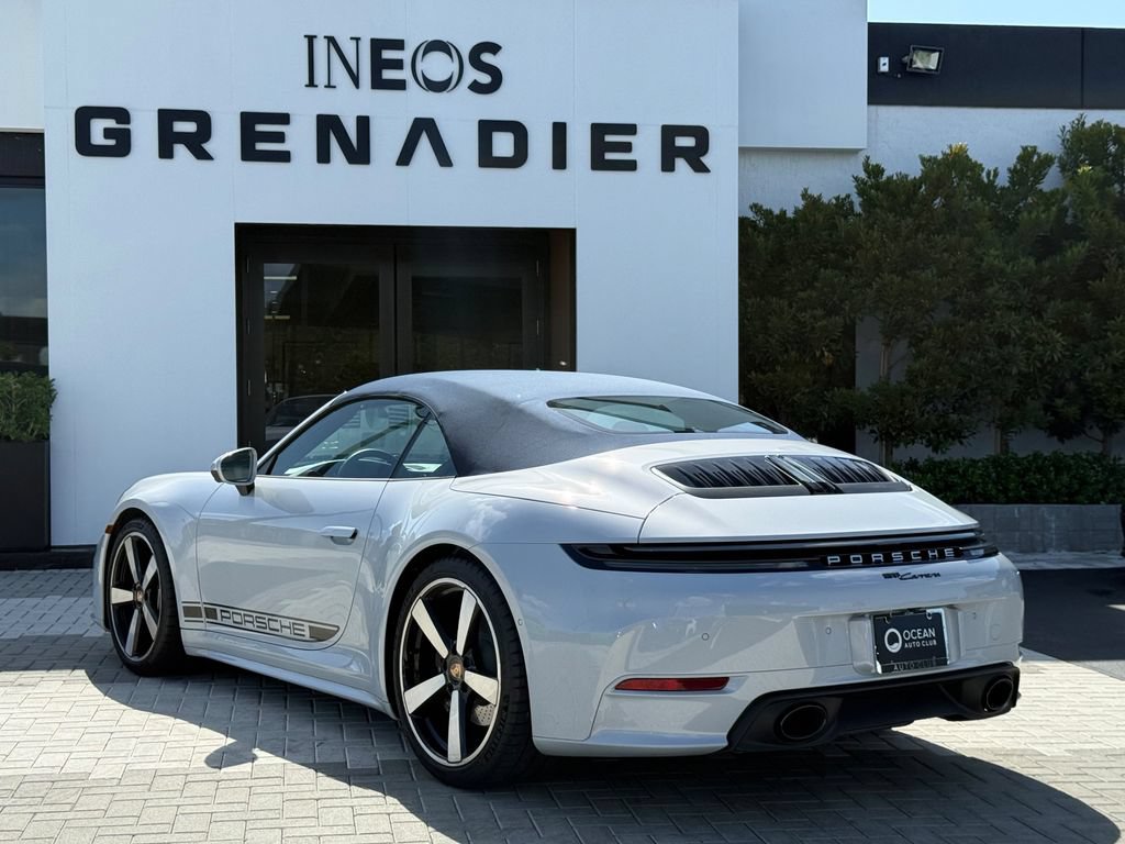 Used 2026 Porsche 911 Carrera RWD image 3