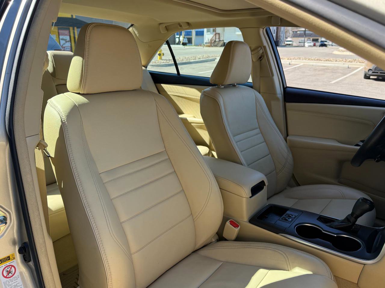 Used 2017 Toyota Camry XLE w/ Moonroof Package FWD image 12