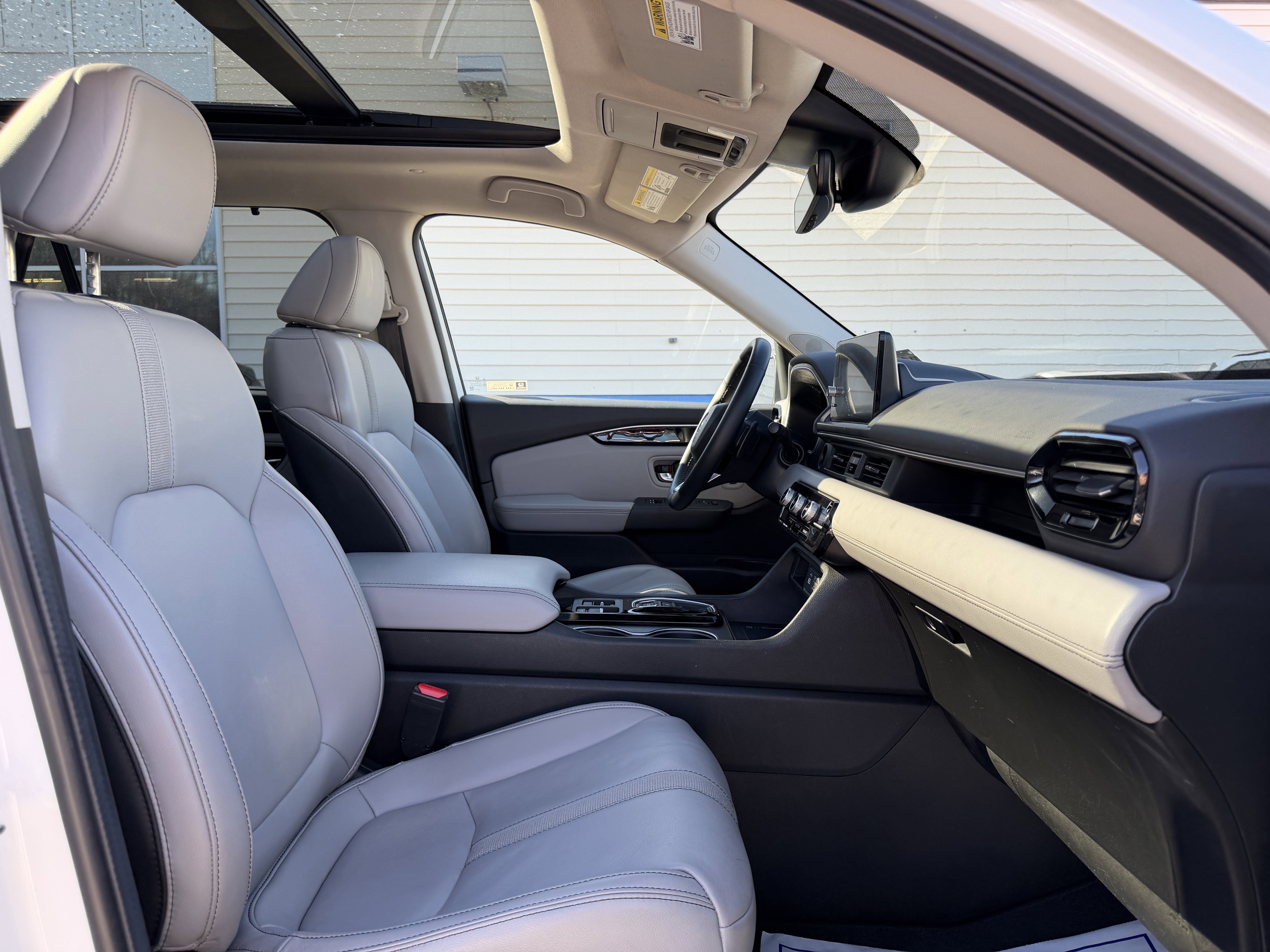 Certified 2024 Honda Pilot Touring image 15