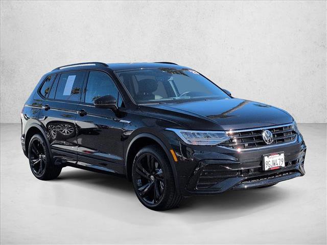 Used 2023 Volkswagen Tiguan SE R-Line image 3