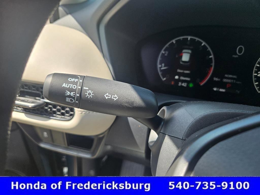 Certified 2026 Honda HR-V LX image 28