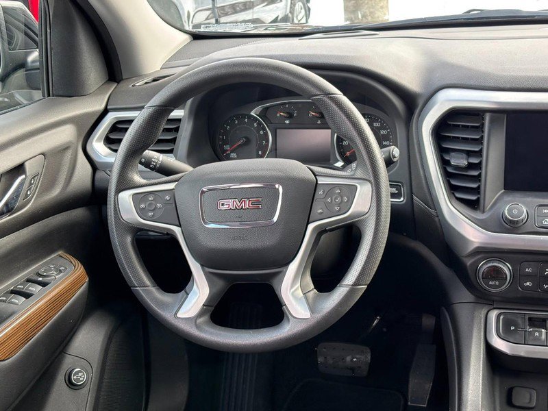 Certified 2023 GMC Acadia SLE w/ Driver Convenience Package image 13