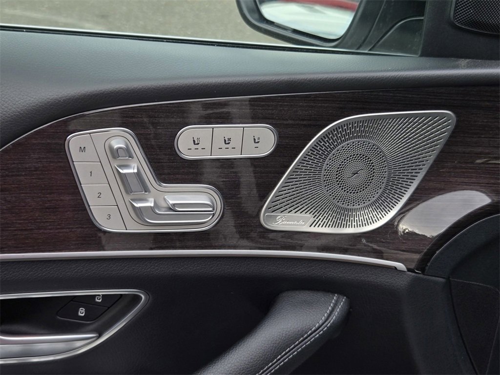 Used 2023 Mercedes-Benz GLS 450 4MATIC image 12