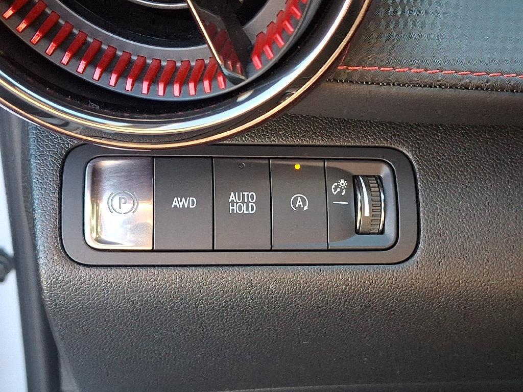 Used 2025 Chevrolet Equinox RS AWD/4WD image 27