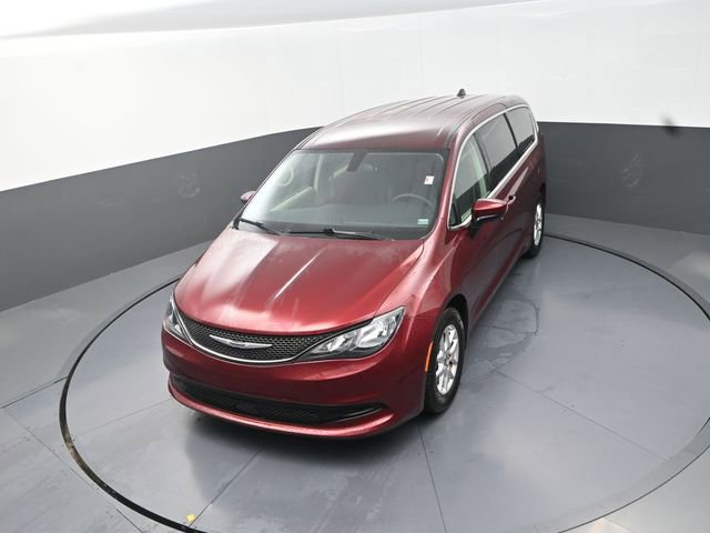 Used 2022 Chrysler Voyager LX FWD image 34