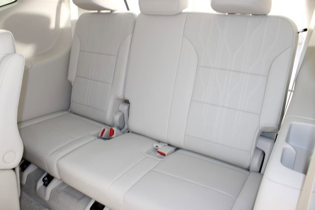 New 2026 Buick Enclave Avenir w/ Super Cruise Package AWD/4WD image 22