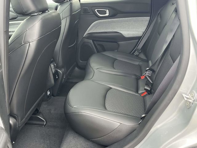 New 2026 Jeep Compass Latitude image 13
