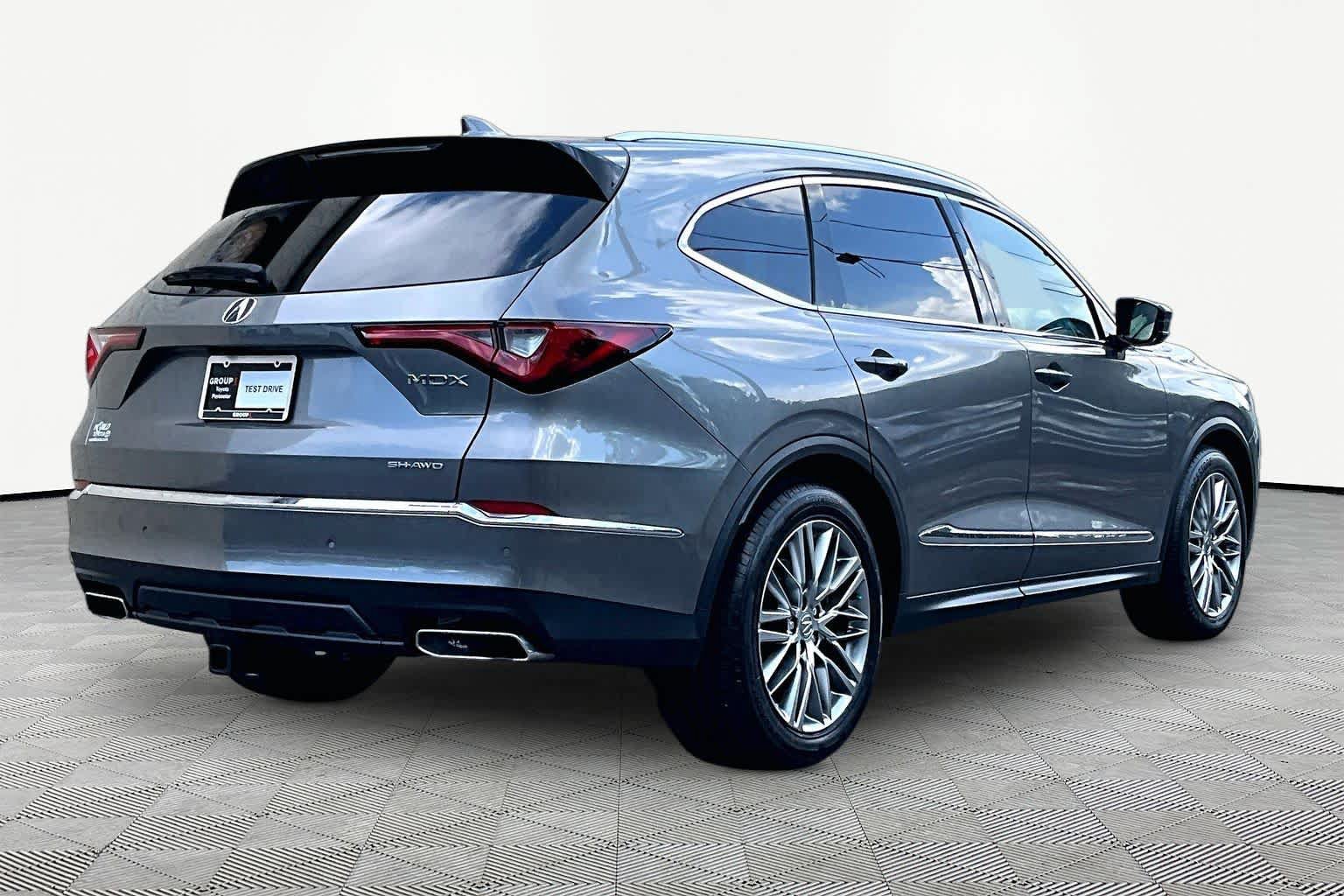 Used 2023 Acura MDX SH-AWD w/ Advance Package image 13