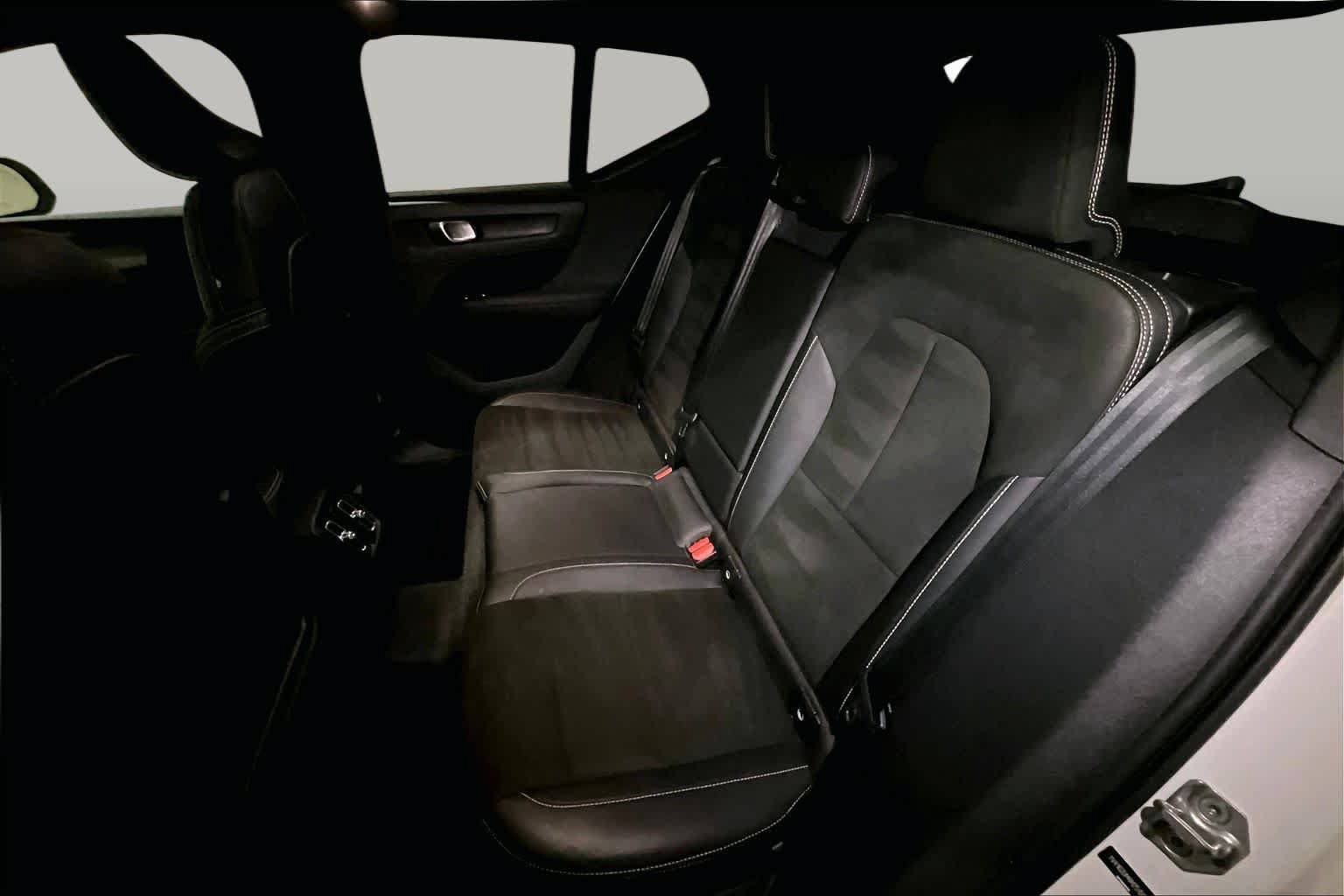 Used 2021 Volvo XC40 T5 R-Design w/ Advanced Package AWD/4WD image 20