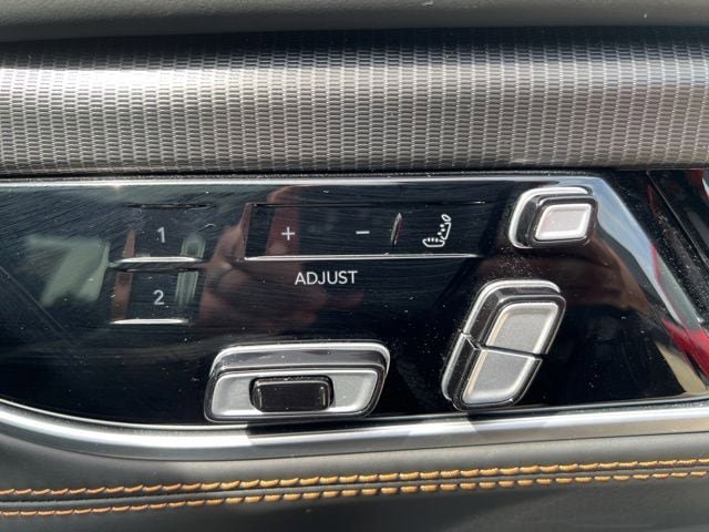 Certified 2025 Jeep Grand Wagoneer Series III w/ Quick Order Packagew 28T AWD/4WD image 21
