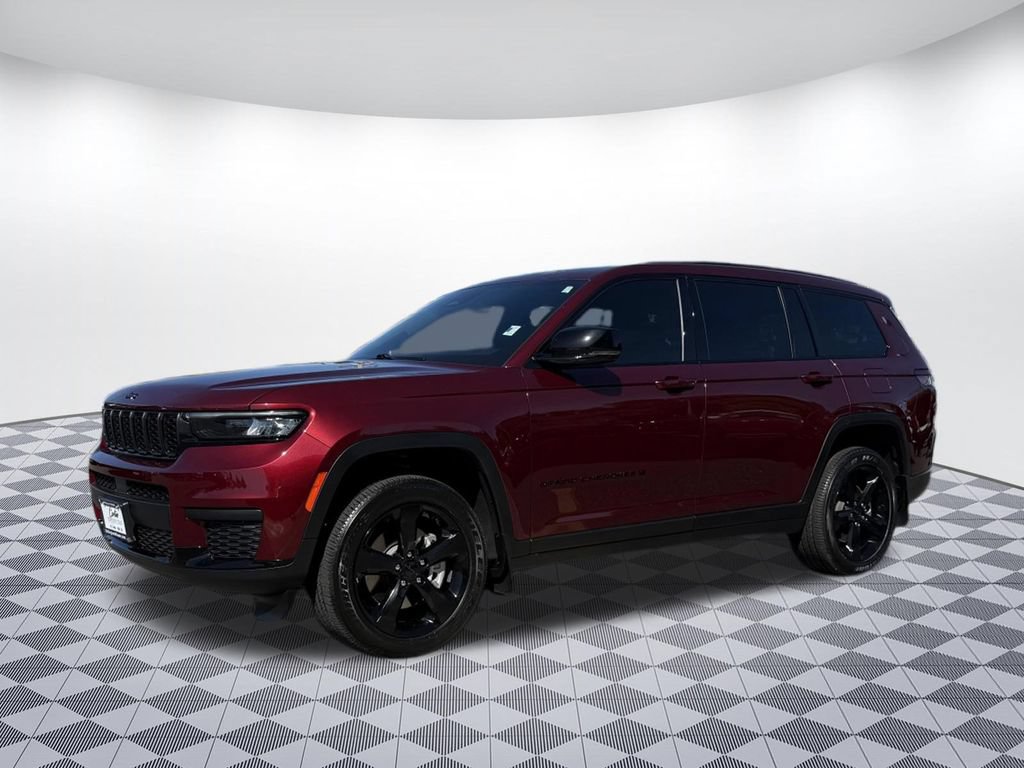 Used 2024 Jeep Grand Cherokee L Altitude AWD/4WD image 4