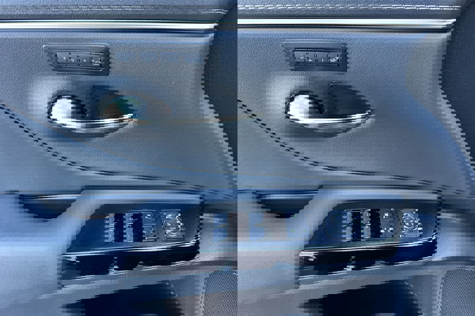 Used 2025 Lexus ES 350 w/ Premium Package image 12