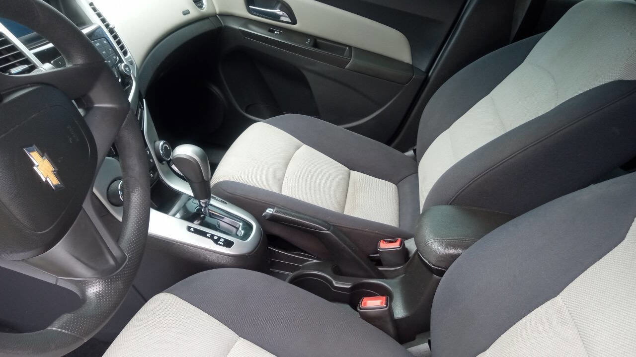 Used 2016 Chevrolet Cruze LS image 19