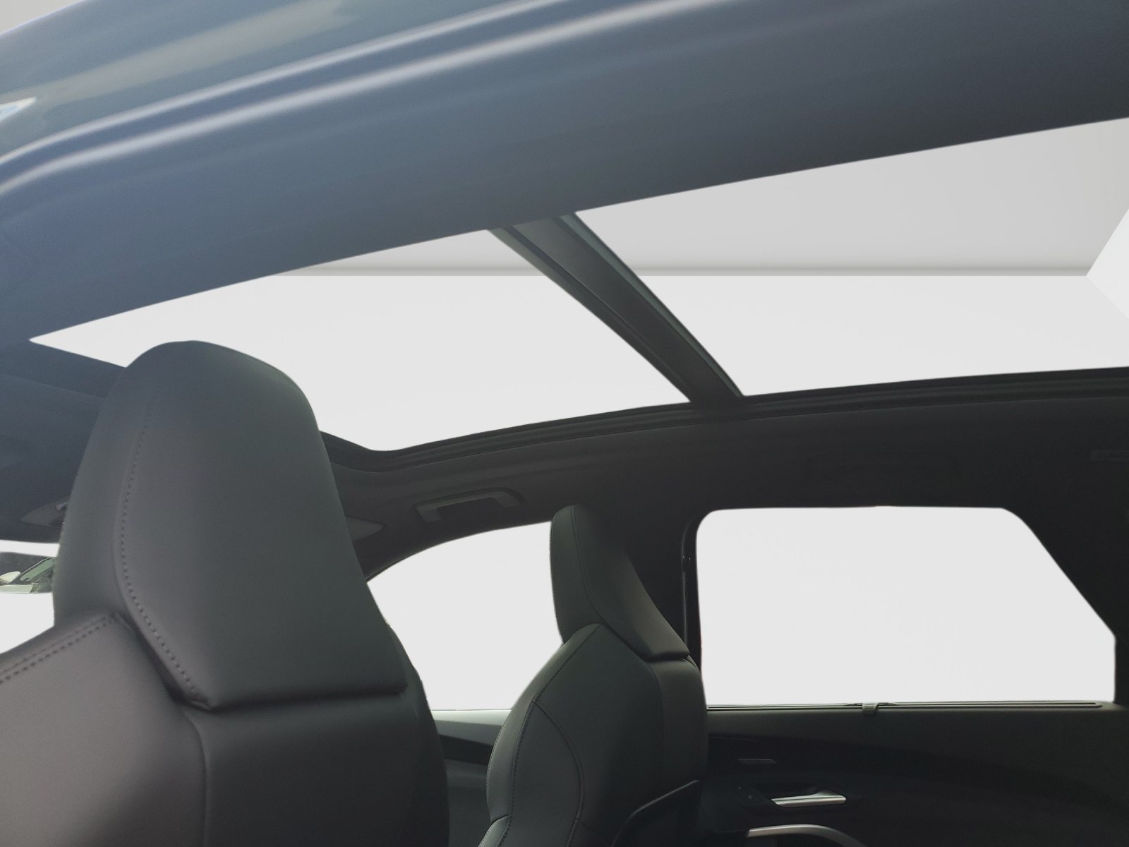 New 2026 Audi SQ5 Prestige AWD/4WD image 15