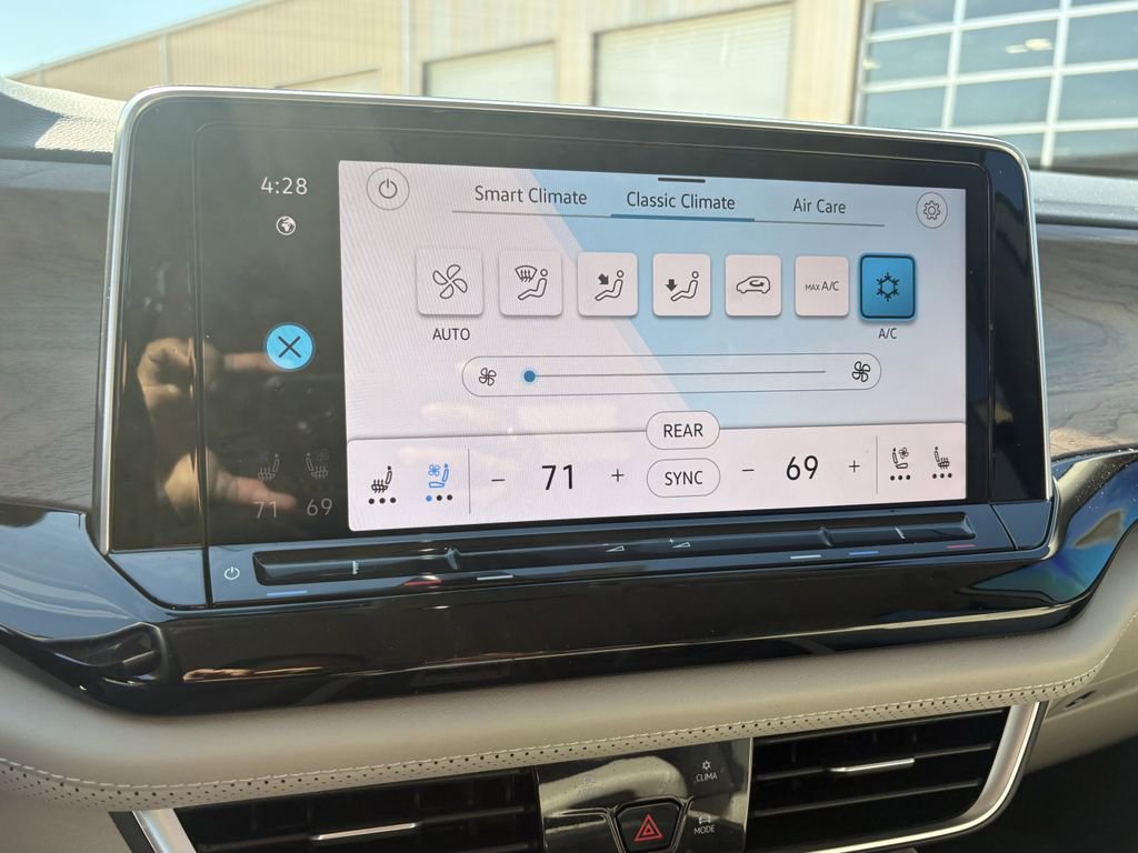 Used 2024 Volkswagen Atlas SE FWD image 20