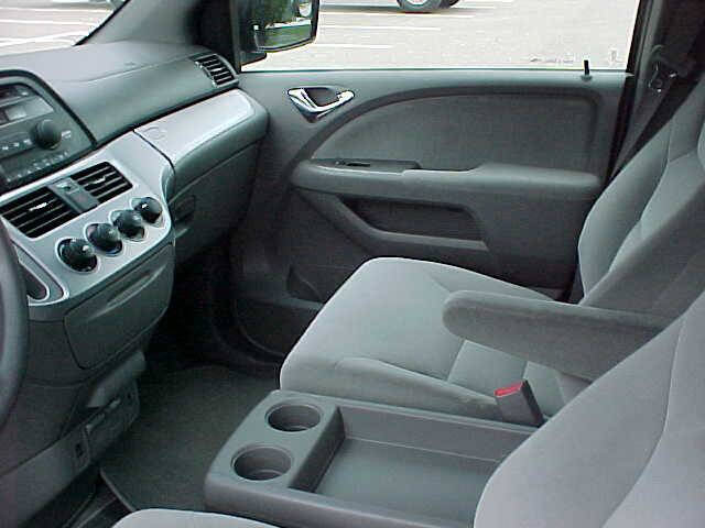 Used 2010 Honda Odyssey LX image 21