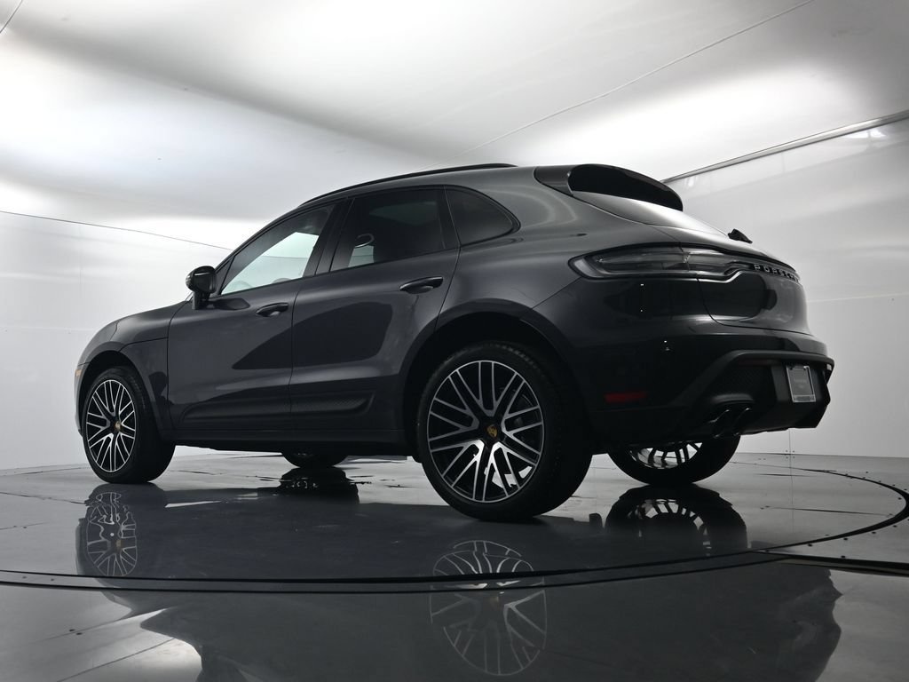 Certified 2026 Porsche Macan AWD/4WD image 48