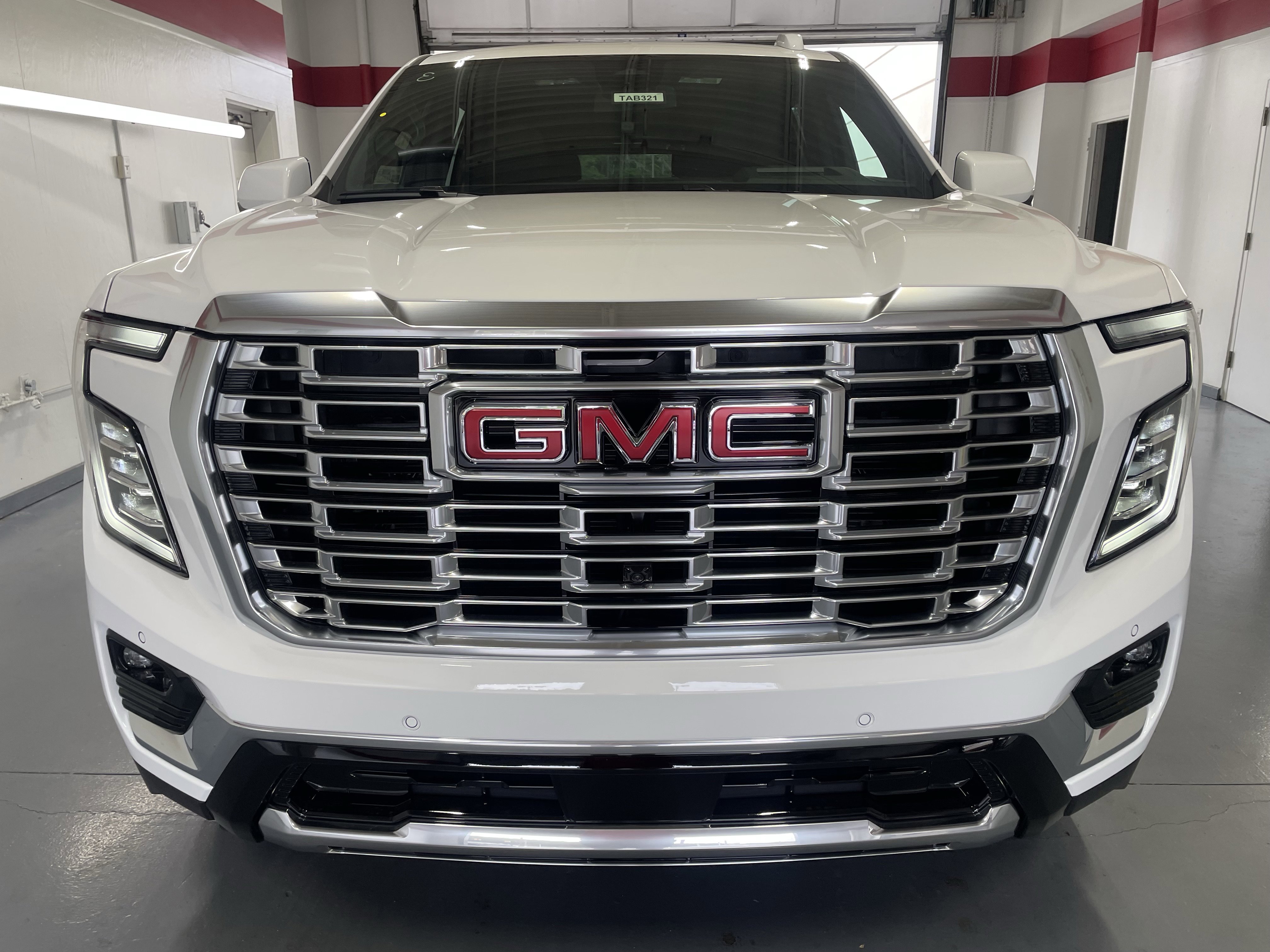 New 2026 GMC Yukon Denali w/ Sun & Power Step Package image 2