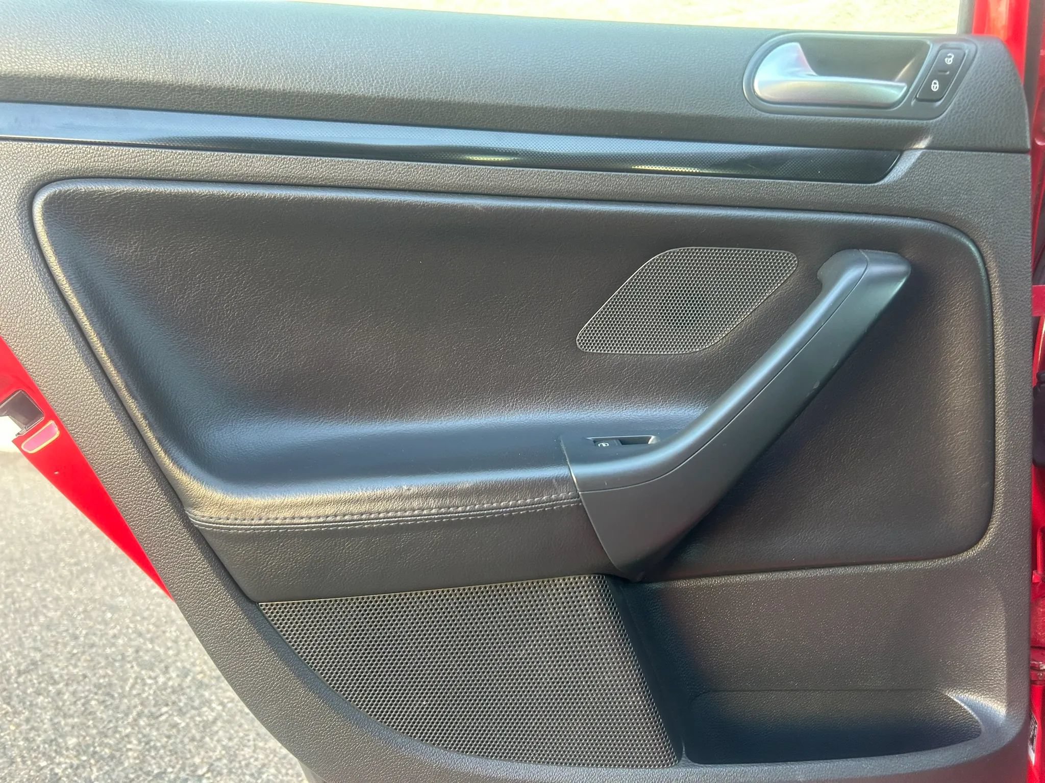 Used 2012 Volkswagen Jetta TDI FWD image 16