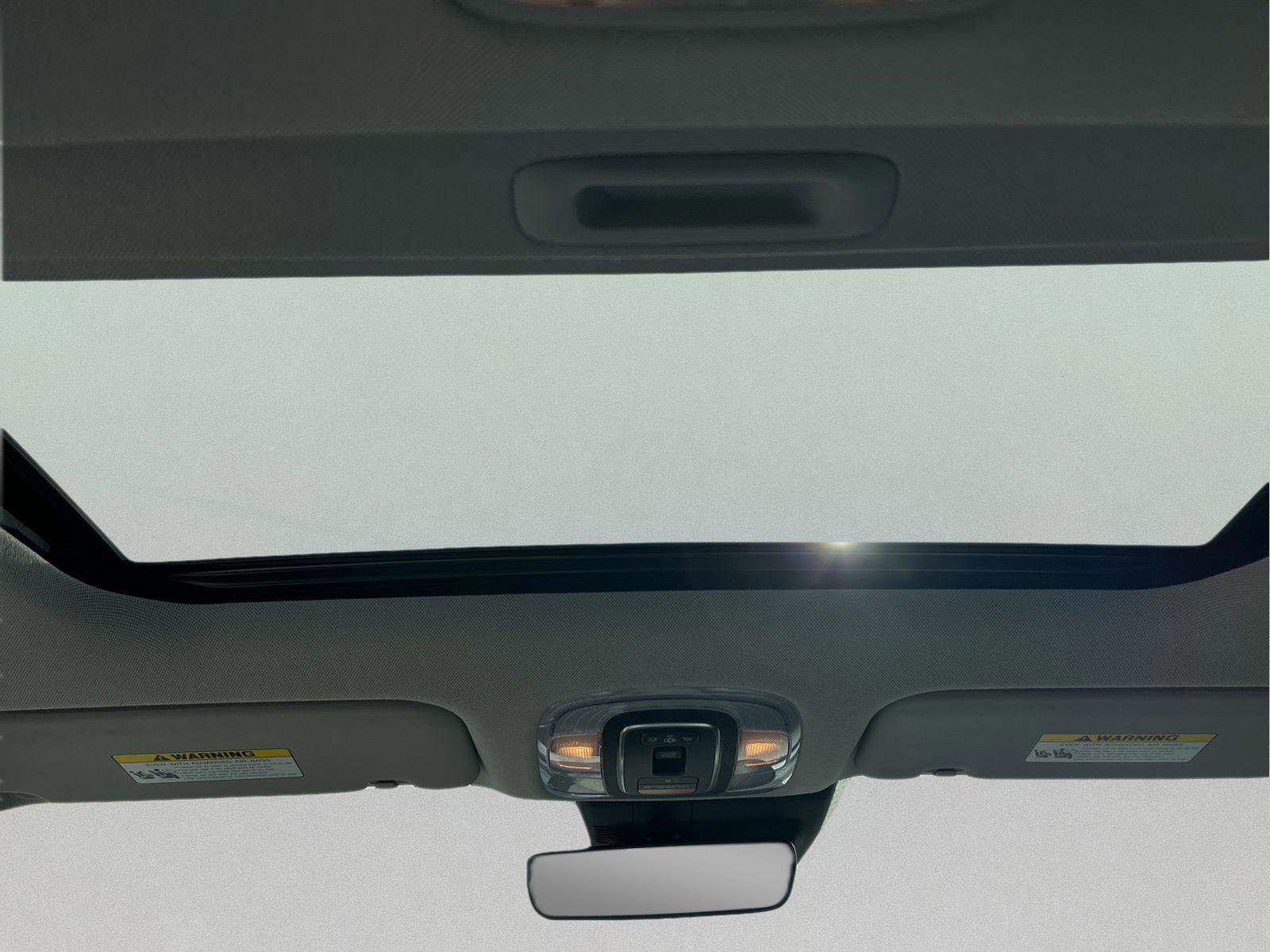 Used 2023 Hyundai Elantra Limited image 26