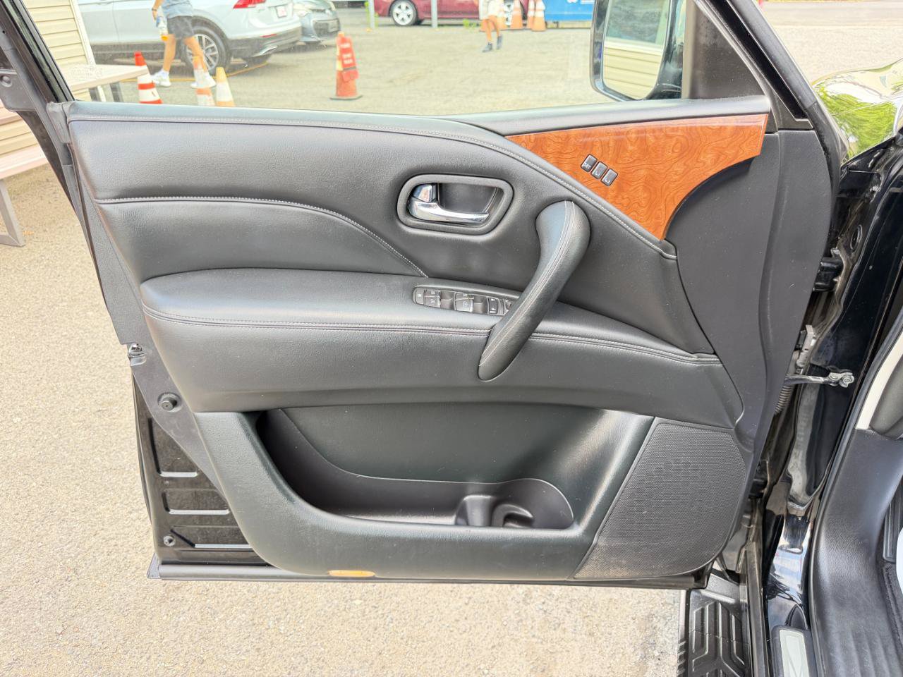 Used 2018 INFINITI QX80 4WD image 16