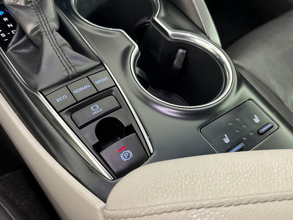 Used 2019 Toyota Camry XLE w/ Driver Assist Package FWD image 30