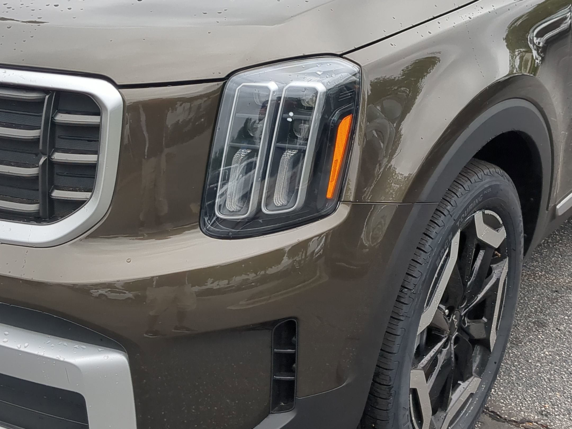 Used 2025 Kia Telluride S FWD image 6