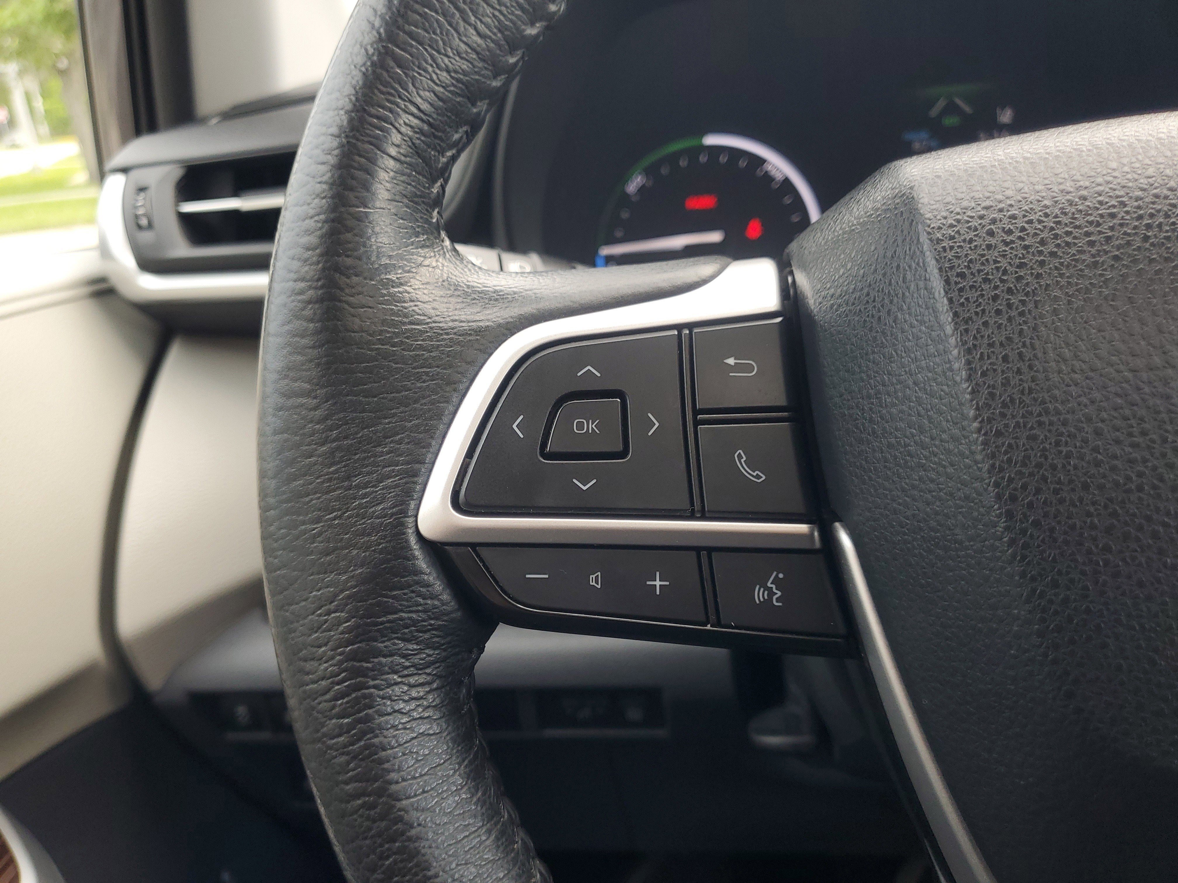 Used 2023 Toyota Sienna XLE image 24