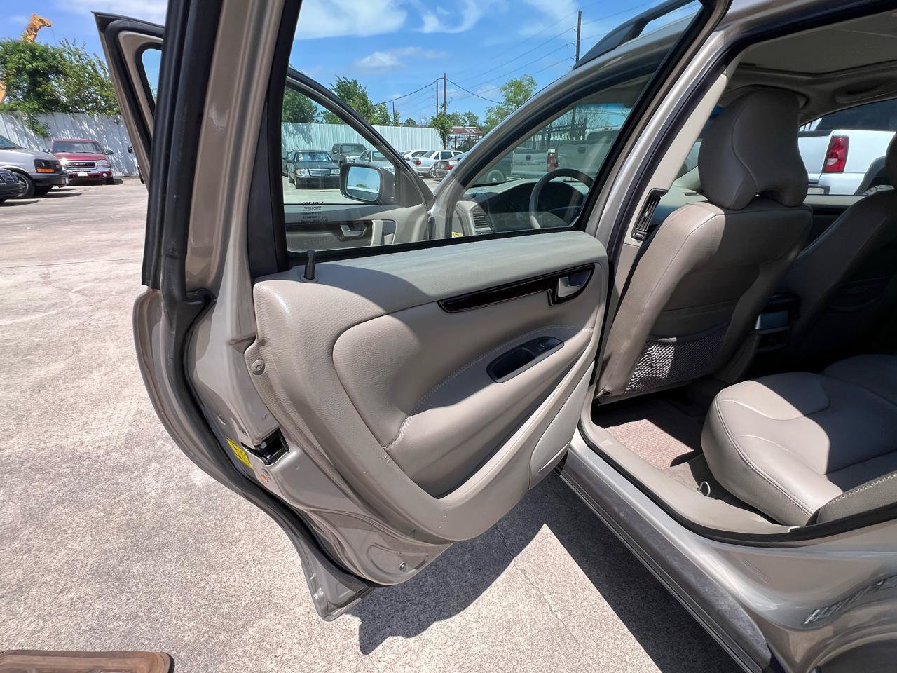 Used 2002 Volvo V70 Cross Country AWD/4WD image 27
