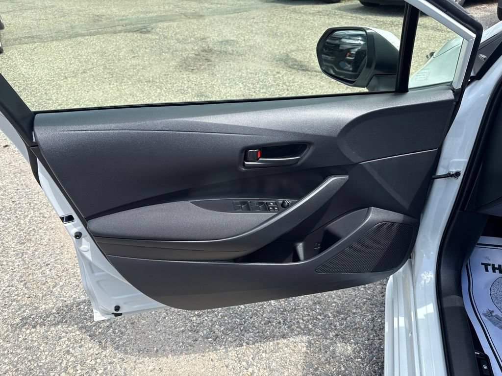 Used 2023 Toyota Corolla LE w/ LE Premium Package FWD image 12