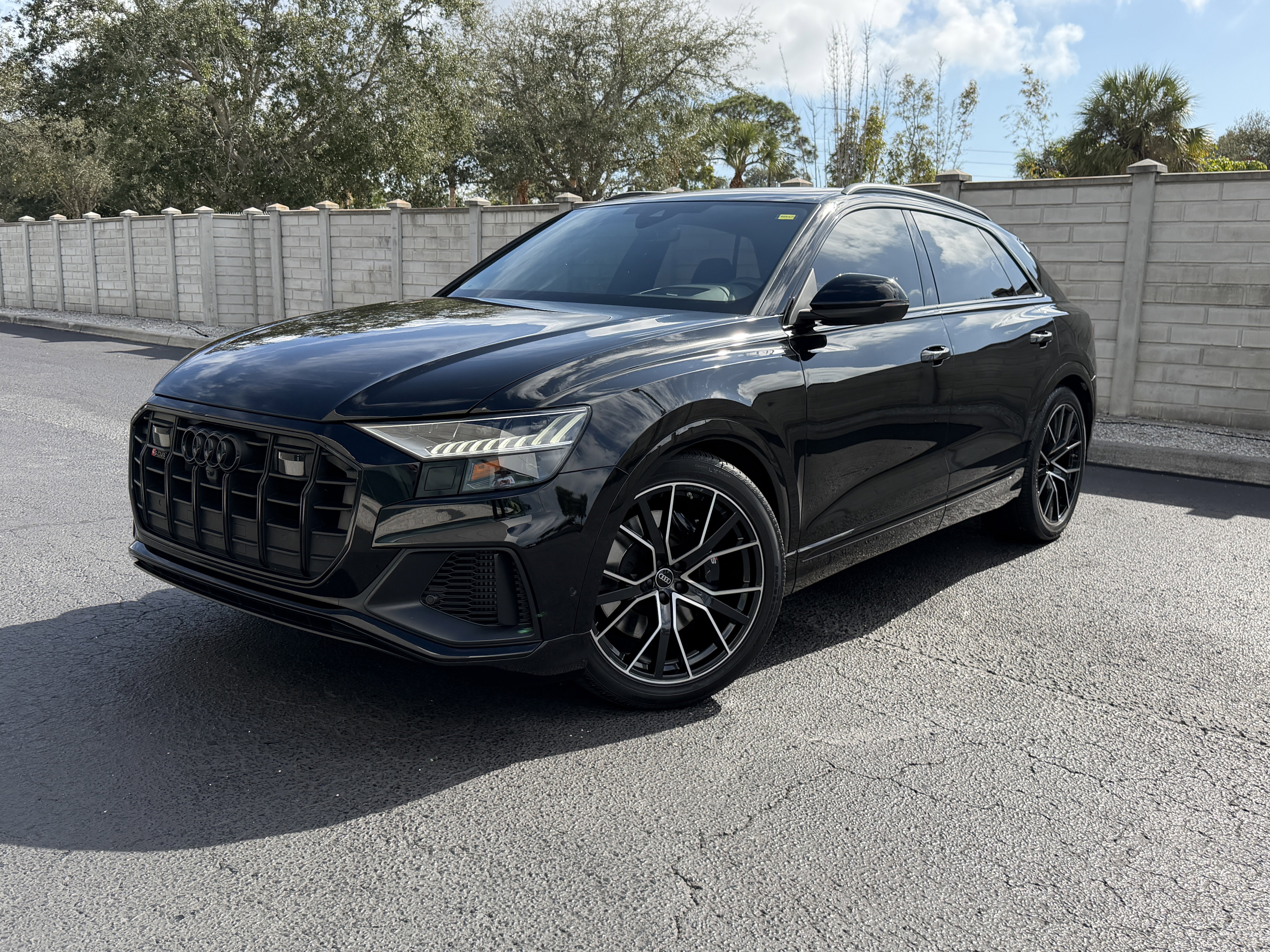 Used 2023 Audi SQ8 Prestige image 1