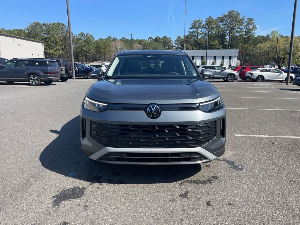 New 2026 Volkswagen Tiguan SE FWD image 3