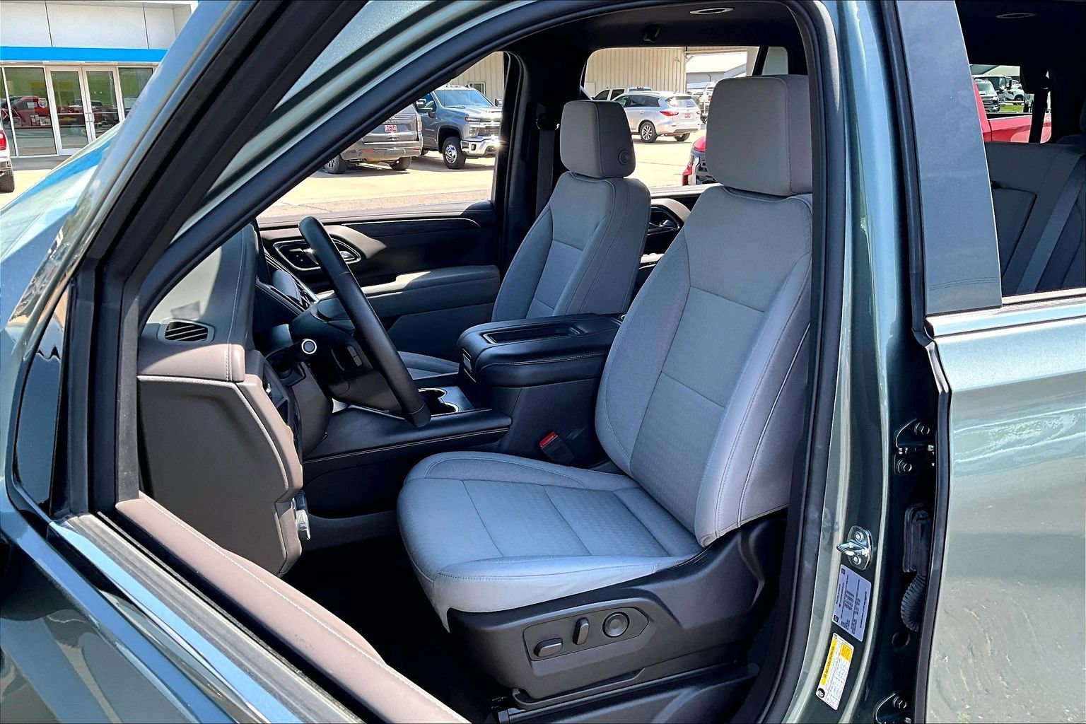 Used 2023 Chevrolet Tahoe LS AWD/4WD image 26