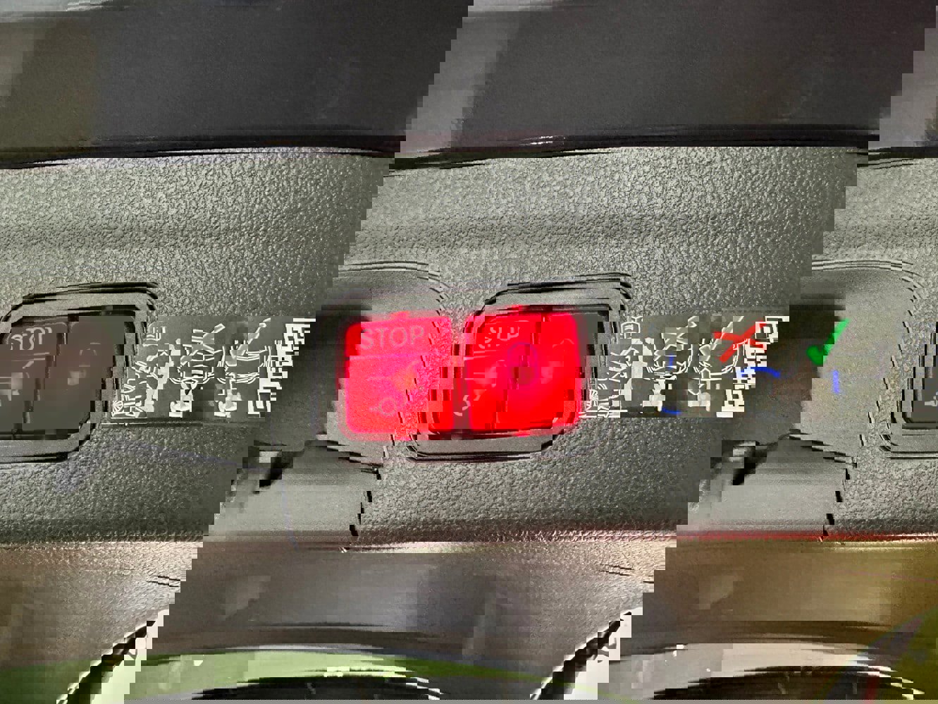 Certified 2026 Mercedes-Benz GLE 350 4MATIC image 36