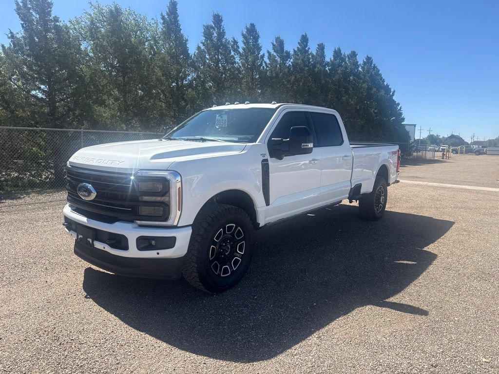 Used 2025 Ford F350 Platinum w/ FX4 Off-Road Package AWD/4WD image 2