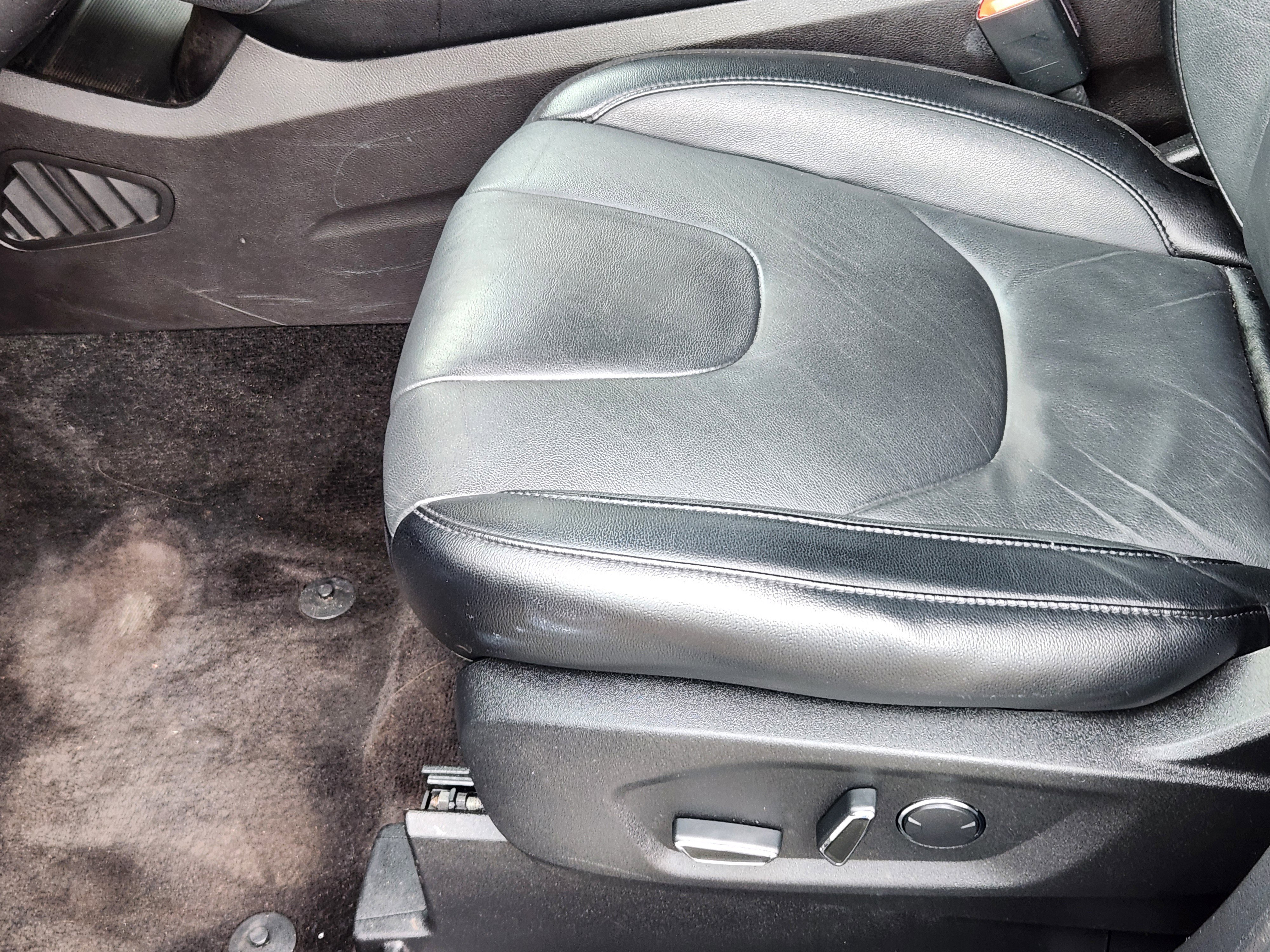 Used 2018 Ford Edge Titanium image 9