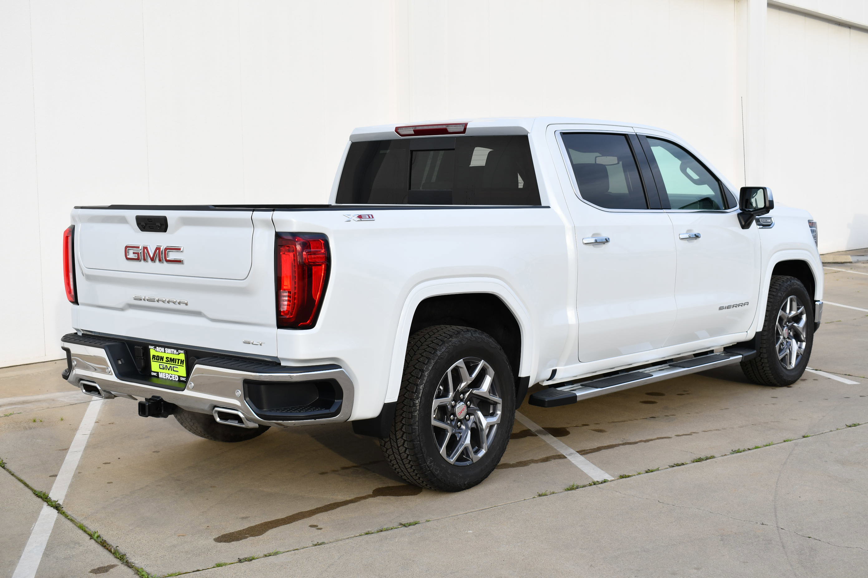 New 2026 GMC Sierra 1500 SLT w/ SLT Premium Plus Package image 5