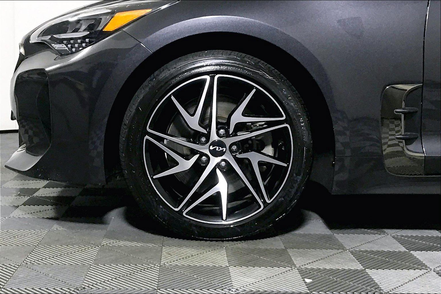 Used 2022 Kia Stinger GT-Line AWD/4WD image 10