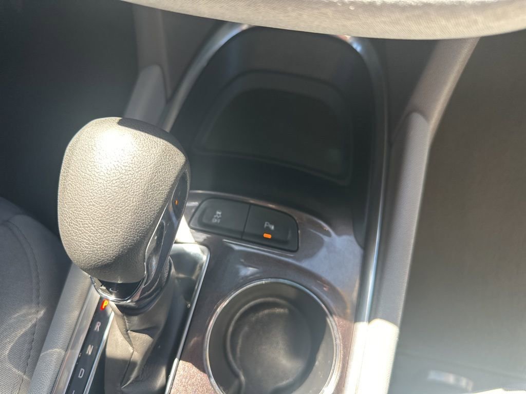 Used 2023 Chevrolet Malibu LT w/ Driver Confidence Package FWD image 6