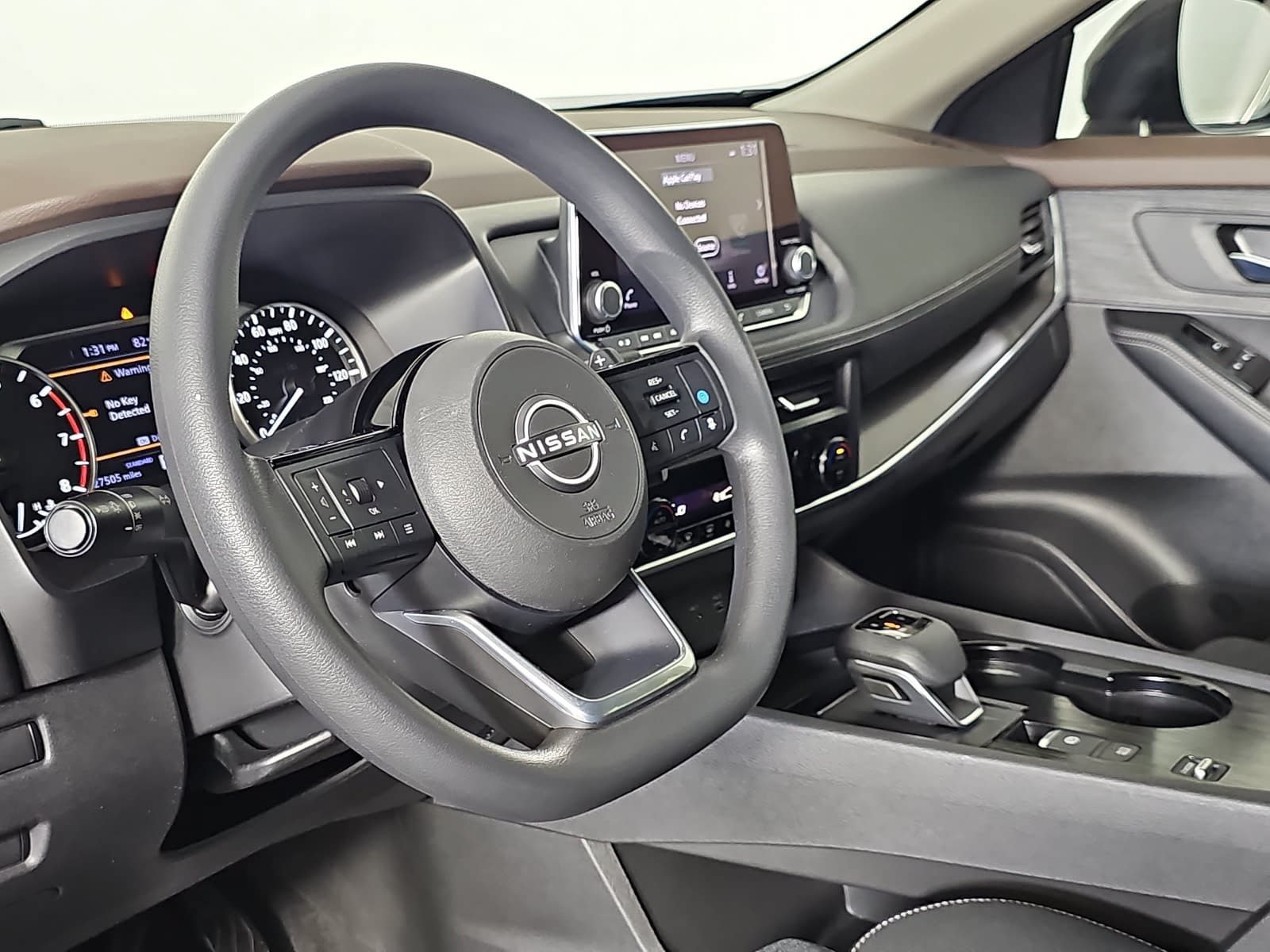 Used 2023 Nissan Rogue SV FWD image 15