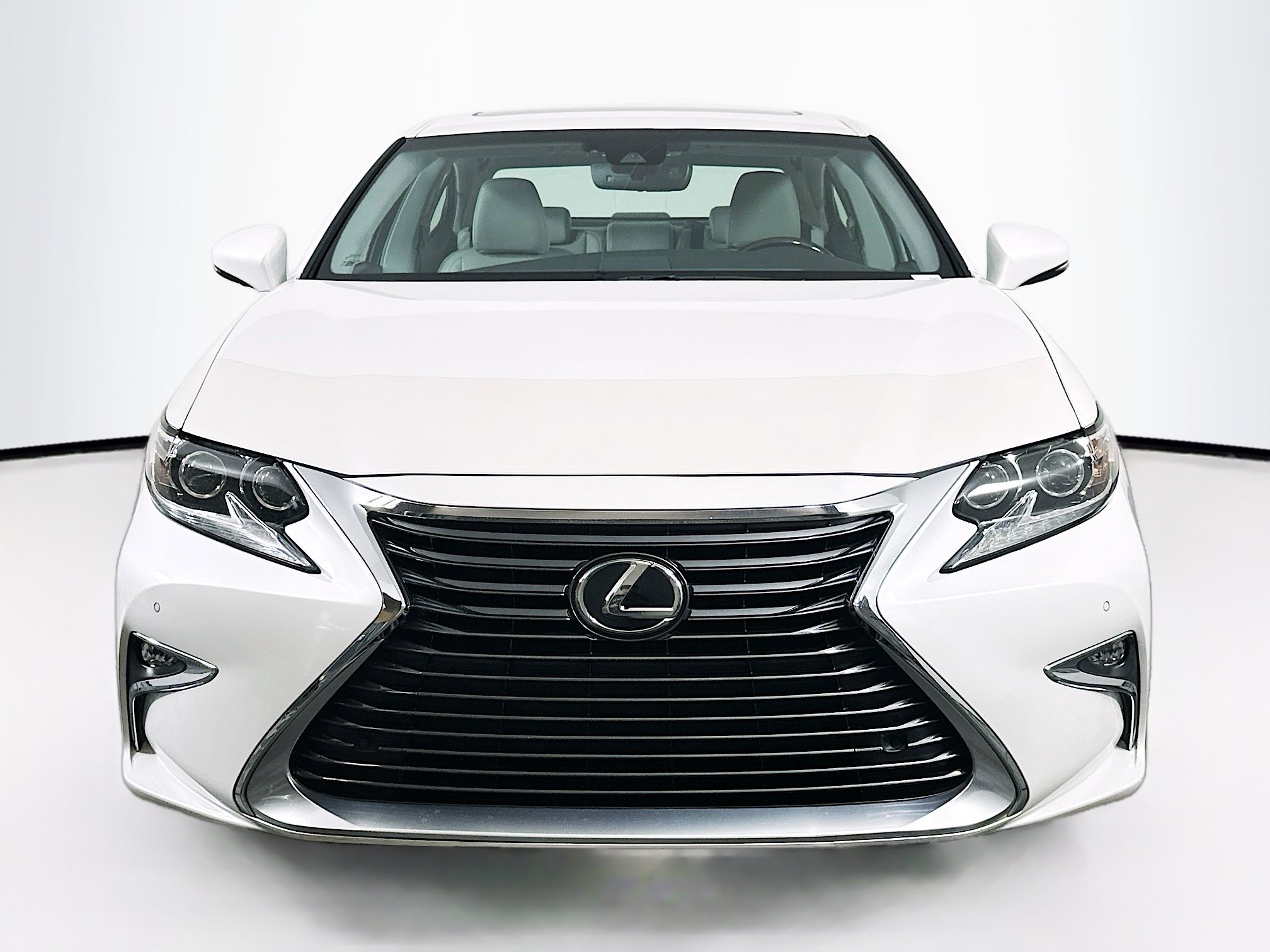 Used 2018 Lexus ES 350 w/ Luxury Package w/Wood Trim FWD image 2