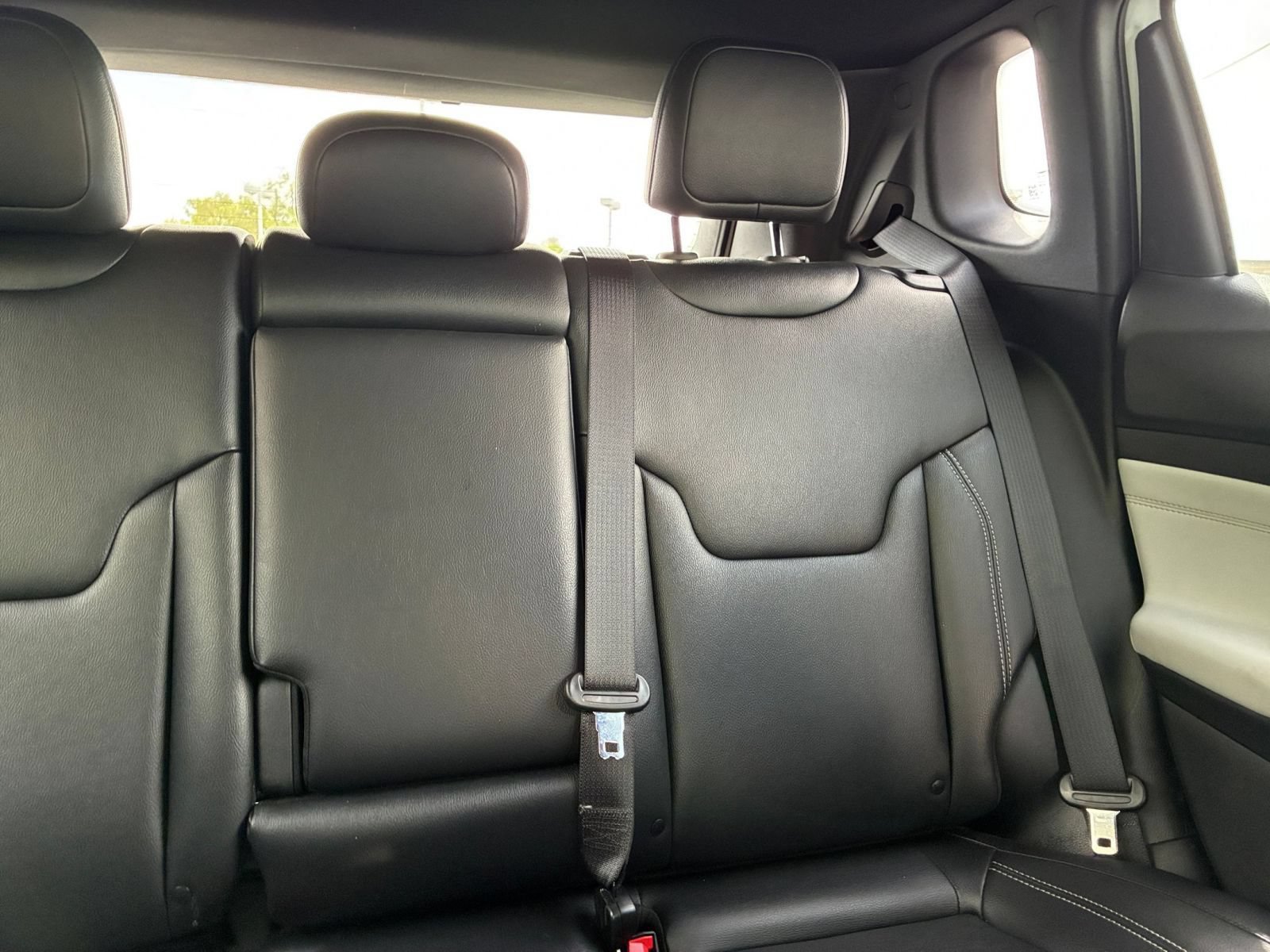 Used 2025 Jeep Compass Limited AWD/4WD image 38