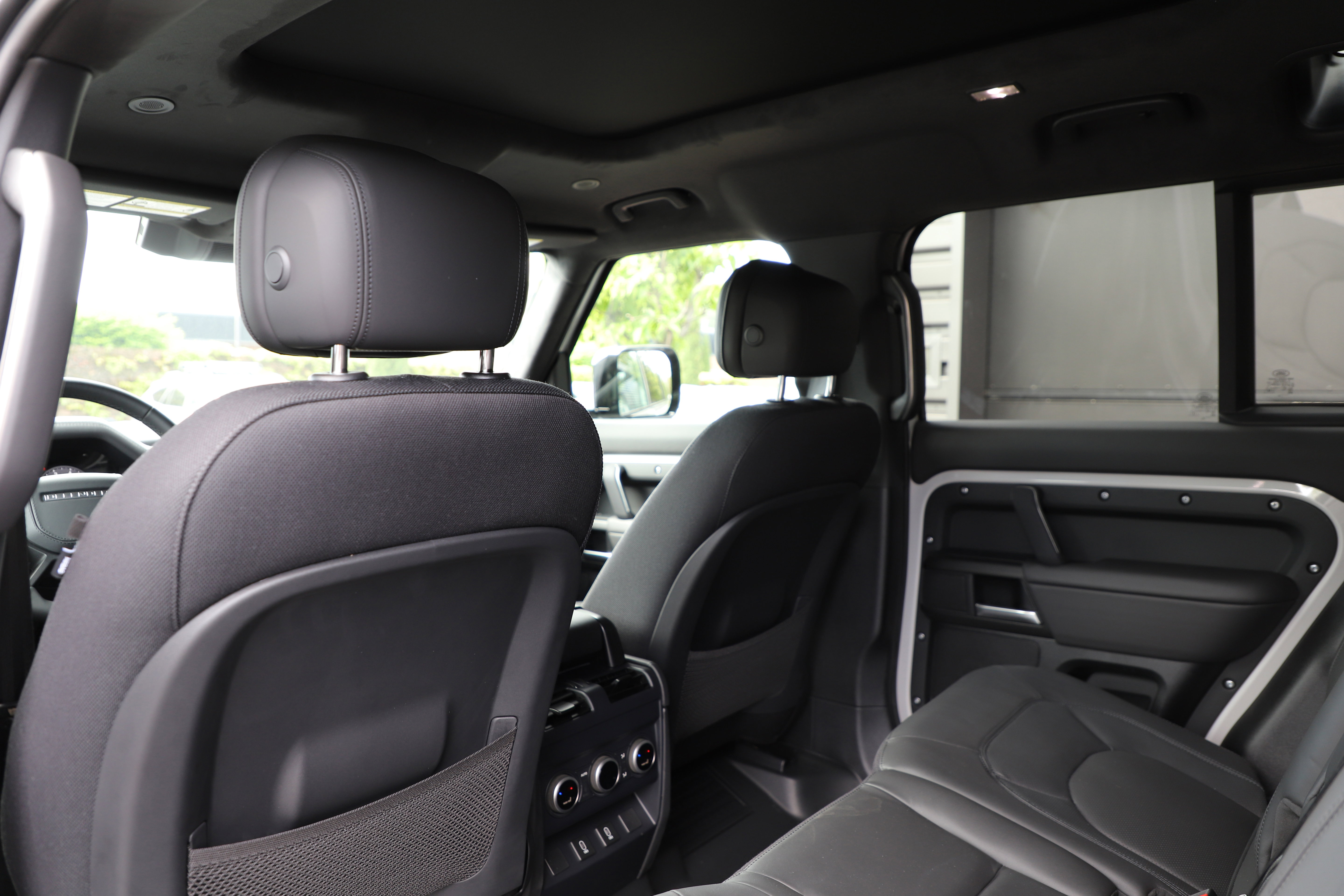 New 2026 Land Rover Defender 110 X AWD/4WD image 15