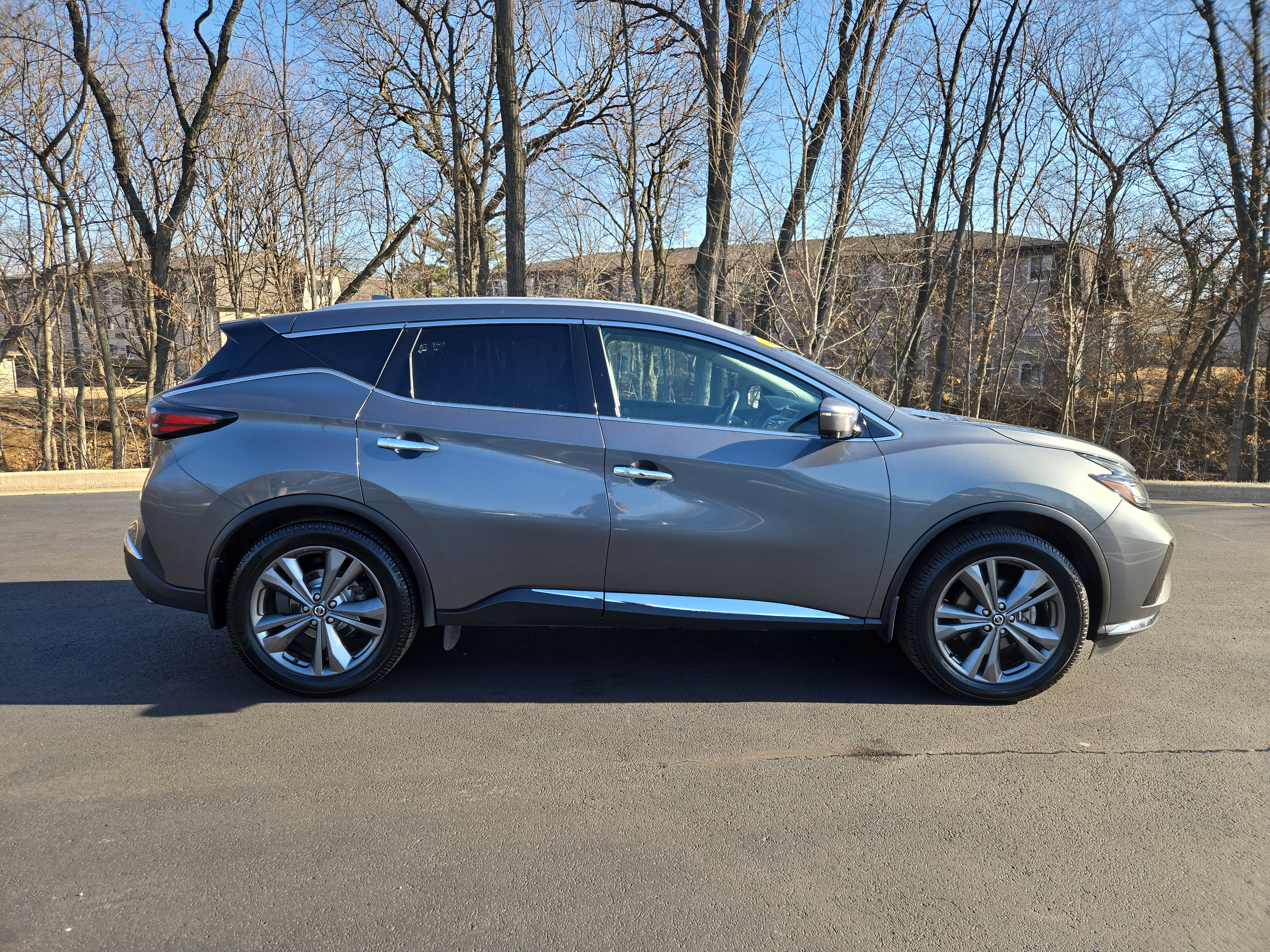 Used 2020 Nissan Murano Platinum image 2