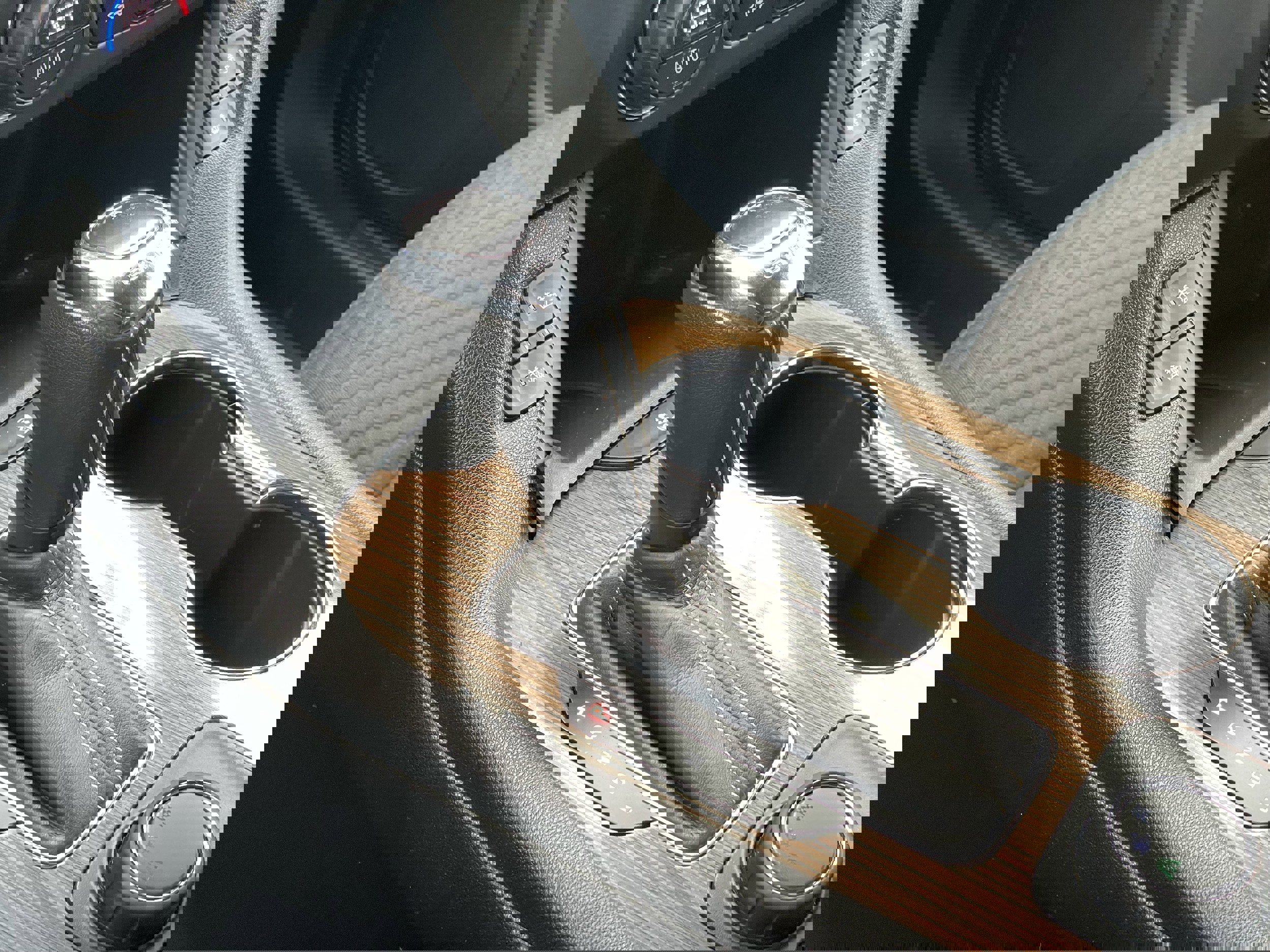 Used 2019 GMC Acadia SLE image 21