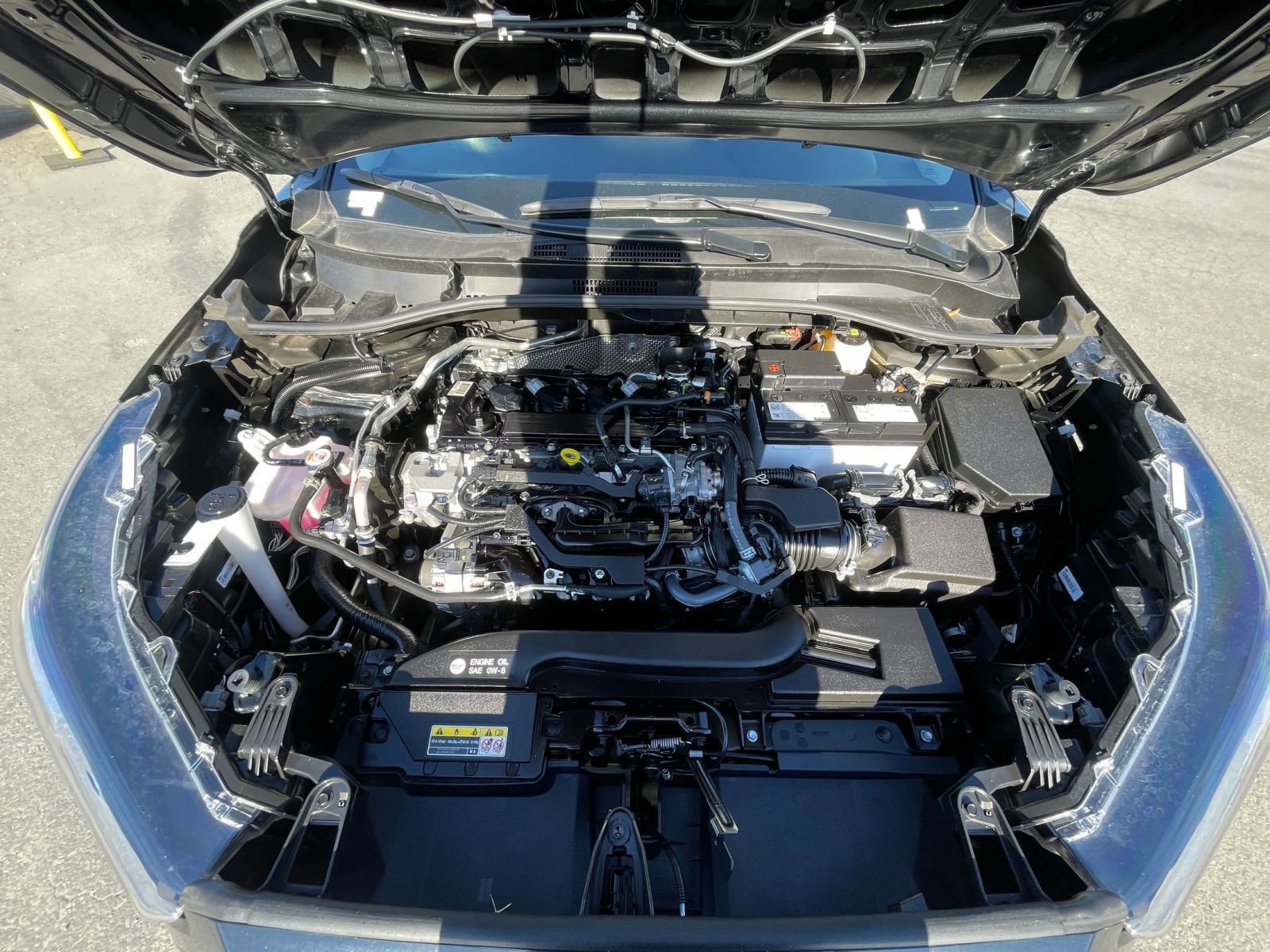 Used 2025 Toyota Corolla Cross LE image 32