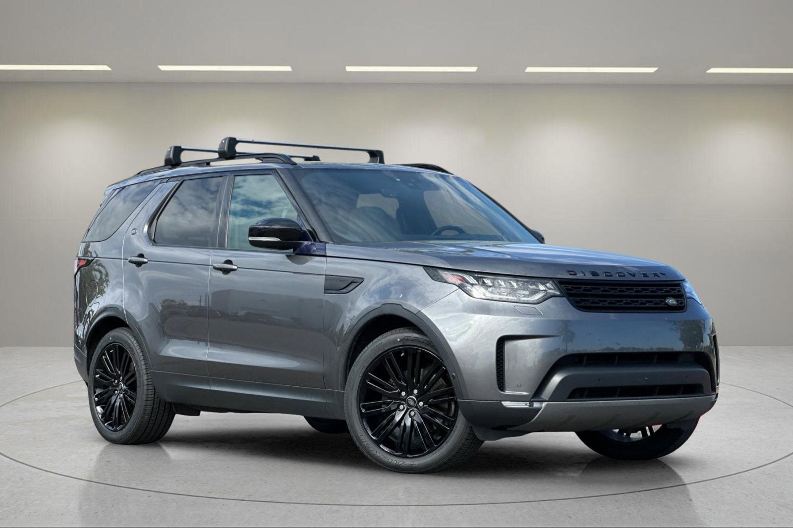 Used 2018 Land Rover Discovery HSE Luxury