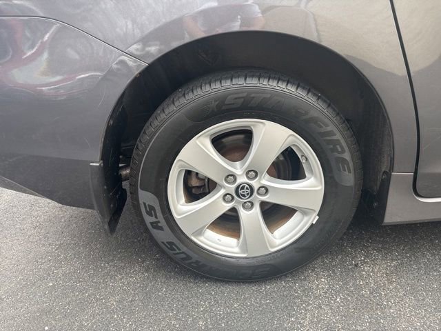 Used 2020 Toyota Sienna L FWD image 18