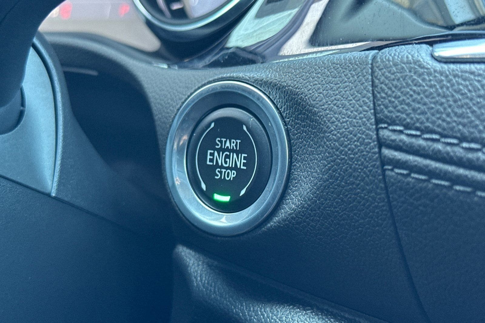 Used 2020 Buick Encore GX Select w/ Advanced Technology Package FWD image 24