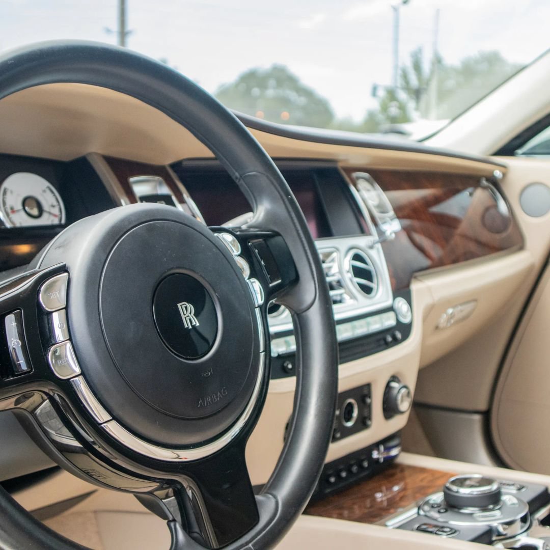 Used 2019 Rolls-Royce Wraith RWD image 40
